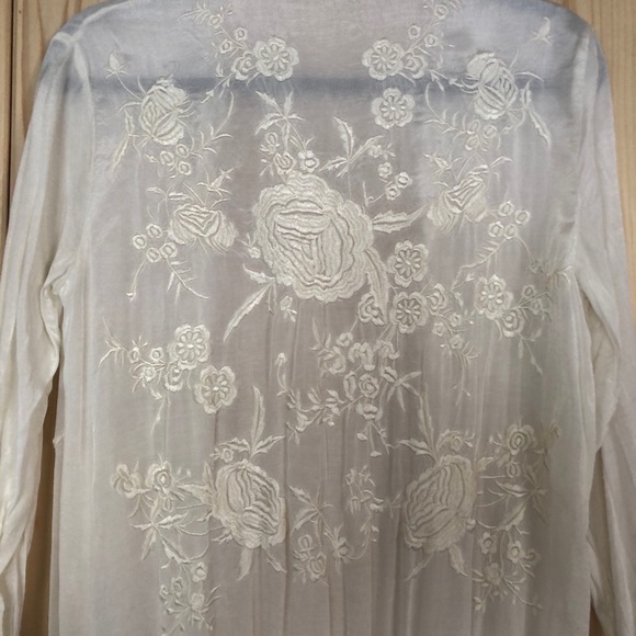 Off White Kimono w/ Fringe and Embroidered Flowers - Picture 8 of 12